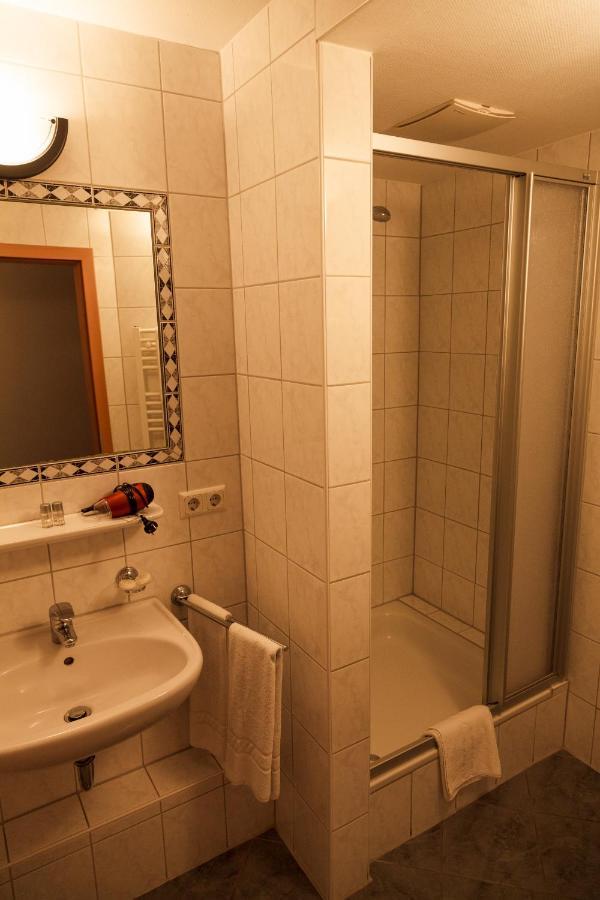 Hotel Fronhof Mettendorf Екстериор снимка