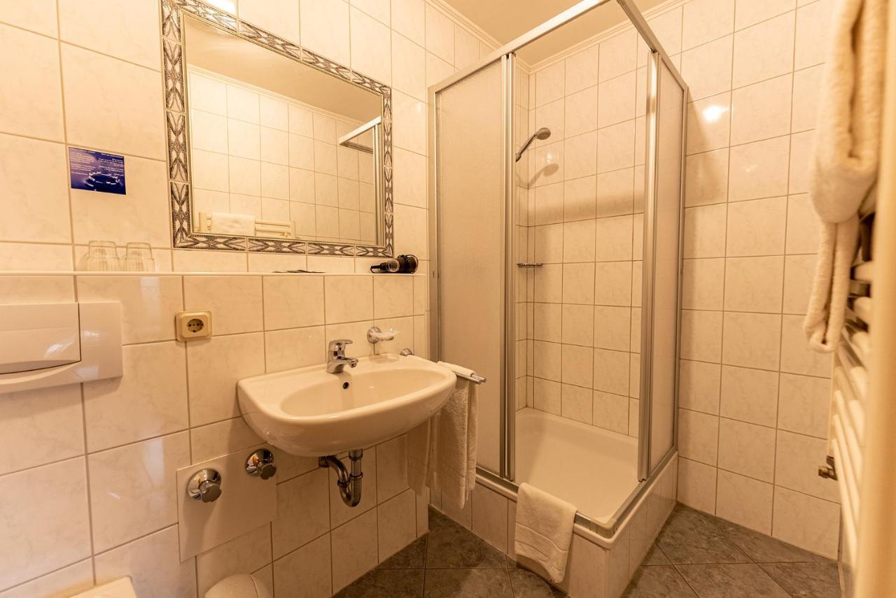 Hotel Fronhof Mettendorf Екстериор снимка